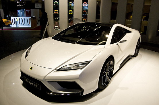 Lotus Esprit 2013, forse l’unica vista a Parigi che entrerà in produzione?