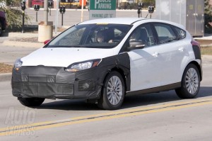 Ford Focus ibrida, foto spia dello sviluppo