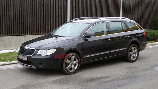 Skoda Superb Wagon, in arrivo la versione Scout?