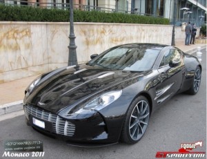 Aston Martin One-77, il primo esemplare è stato consegnato a Montecarlo