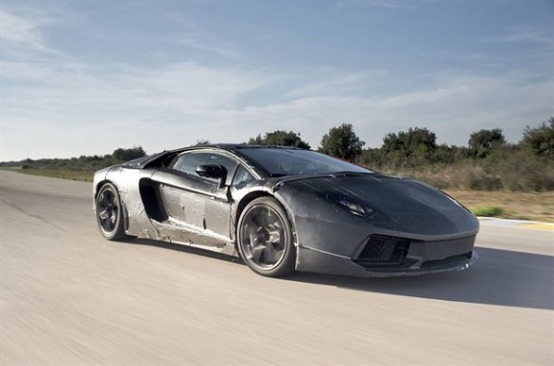 Lamborghini Aventador LP 700-4, video dall’abitacolo della supercar