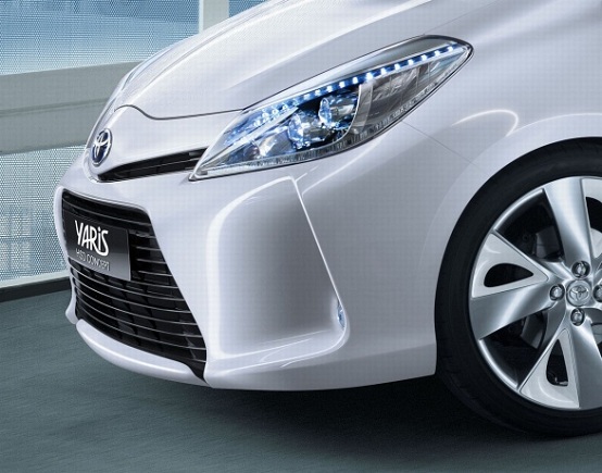 Toyota Yaris HSD (Hybrid Sinergy Drive), teaser ufficiale