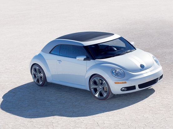 Volkswagen New Beetle 2012, il nuovo video del Super Bowl americano