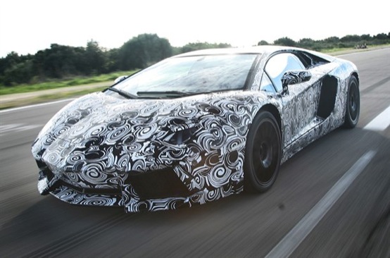 Salone di Ginevra 2011: ecco la migliore foto della prossima V12 di Lamborghini