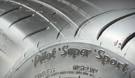 Michelin Pilot Super Sport: supercar in pista a Dubai per testare il nuovo pneumatico