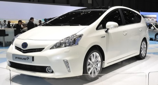 Toyota Prius V, lancio ritardato a causa del terremoto in Giappone