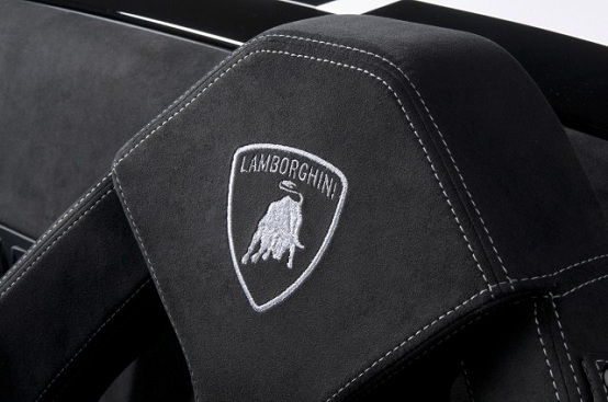 Lamborghini Aventador Roadster: confermato ufficialmente il debutto nel 2012