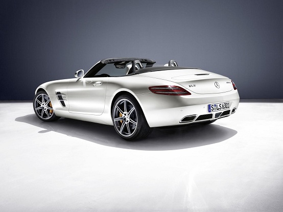 Video: Mercedes SLS AMG Roadster