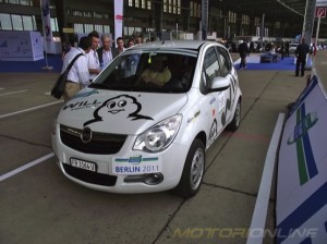 Heuliez Mia Will 2, prova su strada con le Michelin Active Wheels a Berlino 2011