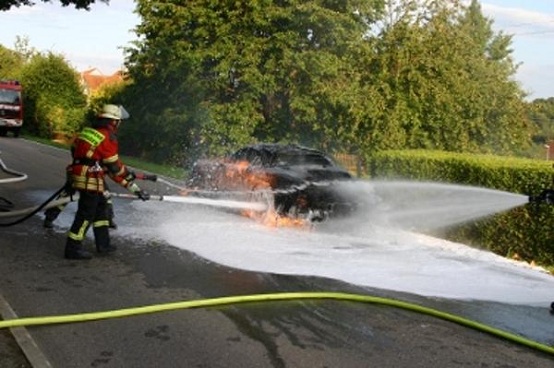 Porsche: un esemplare della nuova 911 Cabriolet prende fuoco in Germania durante un test
