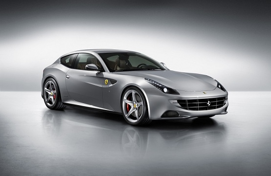 Video: la Ferrari FF filmata in giro per il mondo