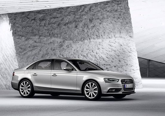 Audi A4 berlina restyling e Audi A4 Avant restyling: prezzi ufficiali italiani