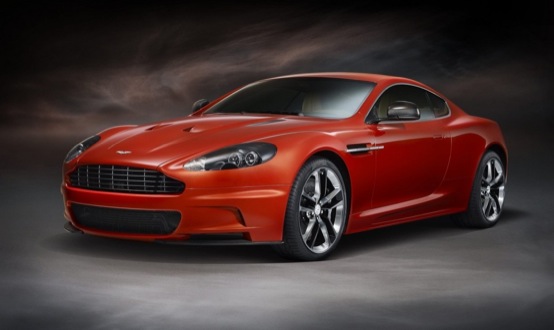 Aston Martin, un milione su Facebook e regalo per i fans