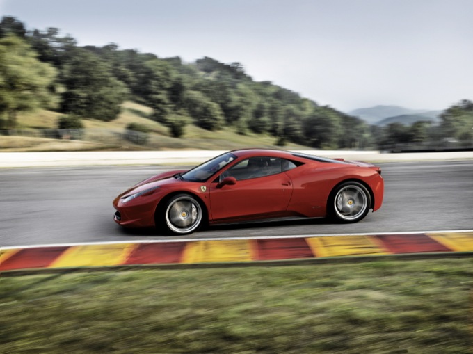 Ferrari 458 Italia e Spider sono le migliori secondo Auto Motor und Sport