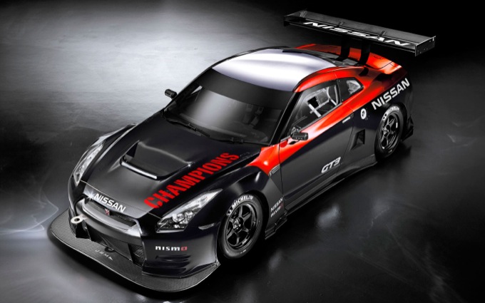 Nissan GT-R GT3, debutto ufficiale alle 24 Ore di Dubai