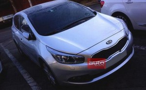 Kia Cee’d, la nuova generazione dal vivo (foto spia)