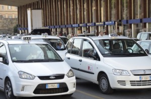 Liberalizzazioni, taxi e benzinai confermano la protesta