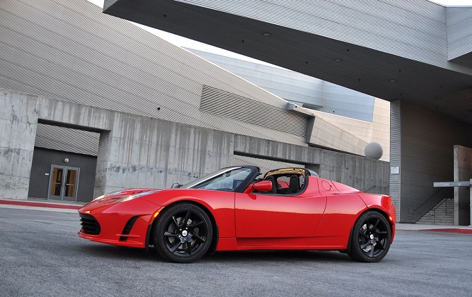 Tesla Roadster, la nuova generazione tra il 2015 ed il 2016