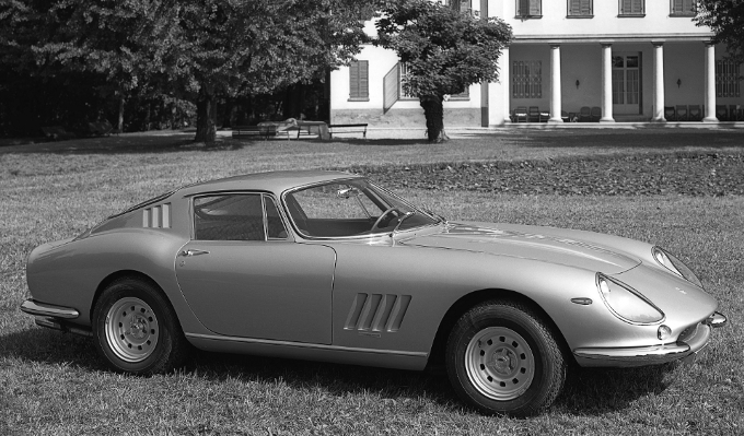 Un’icona a Maranello: la Ferrari 275 GTB4 di Steve McQueen