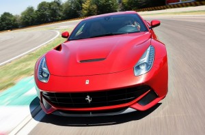 Ferrari F12berlinetta, ma quant’è bella la Ferrari più potente mai costruita?