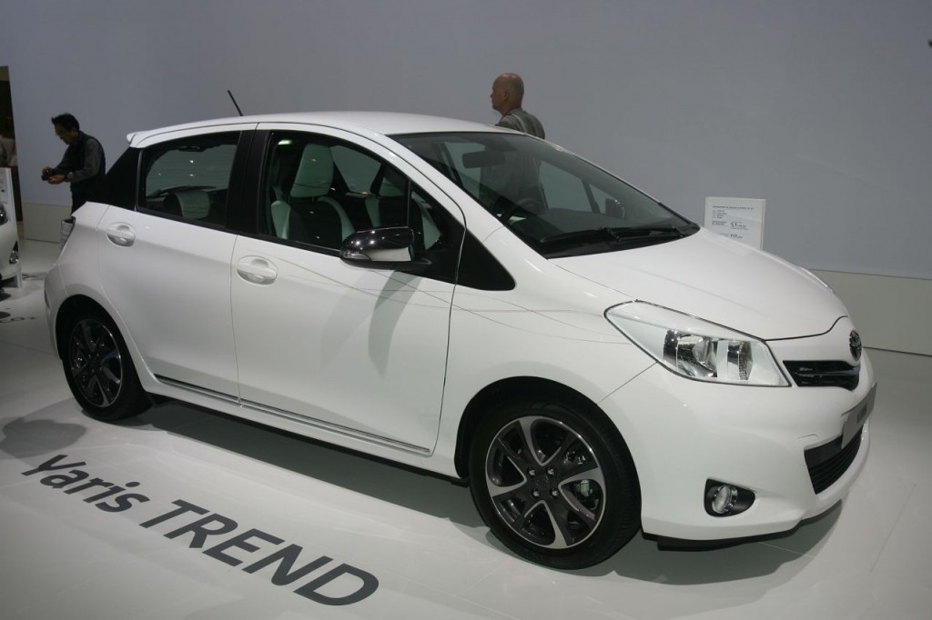 Toyota Yaris Trend: immagini live dal Salone di Parigi 2012