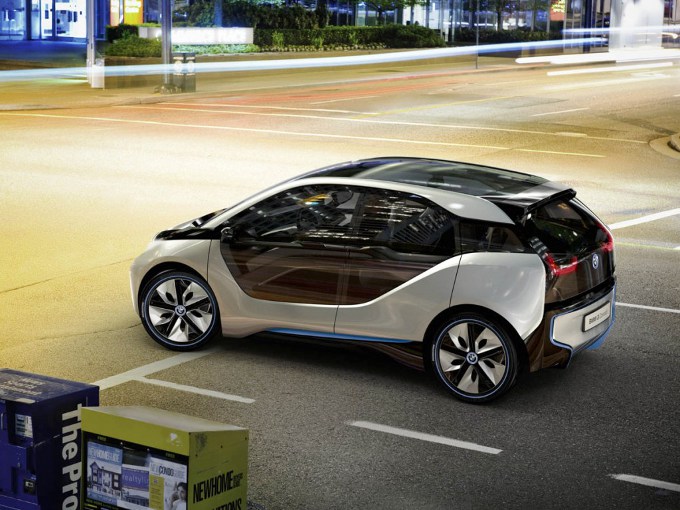 BMW i4 Concept, debutto per il Salone di Los Angeles?