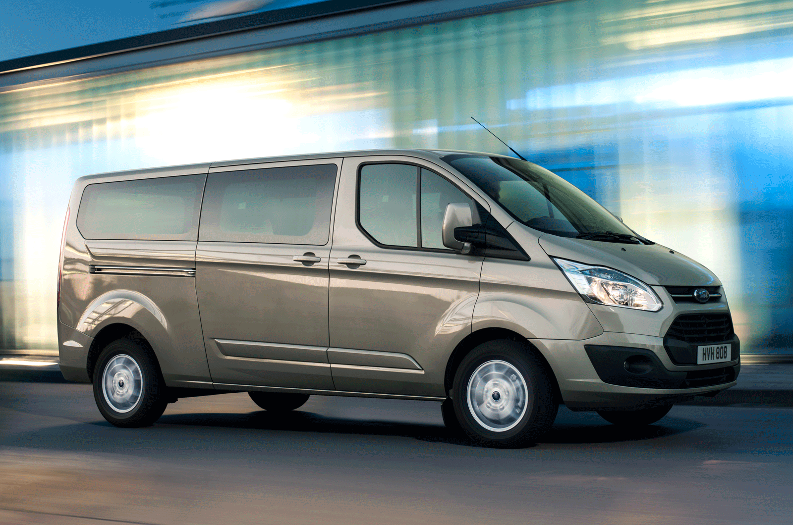 Ford Tourneo e Transit Custom: listino prezzi per l’Italia