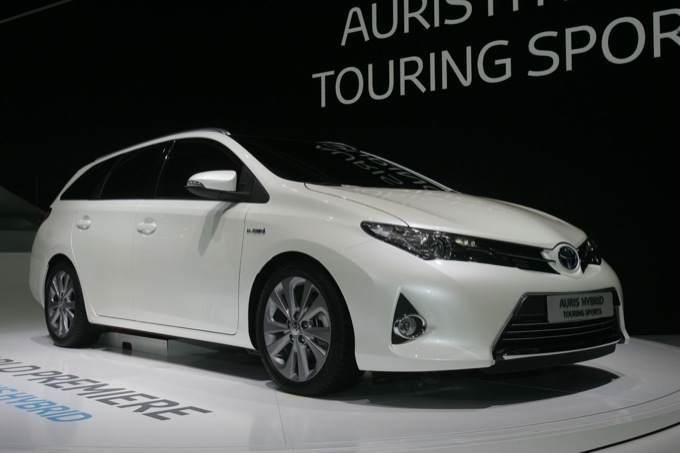 Toyota e Lexus: parola d’ordine “ibrido”
