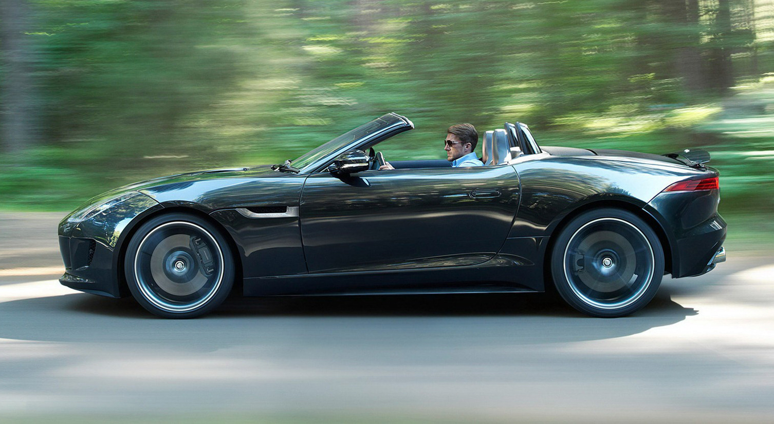 Jaguar F-Type, presto anche con il Black Pack