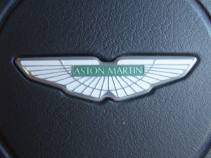 Aston Martin, Investindustrial pensa all’acquisto del 50% della società