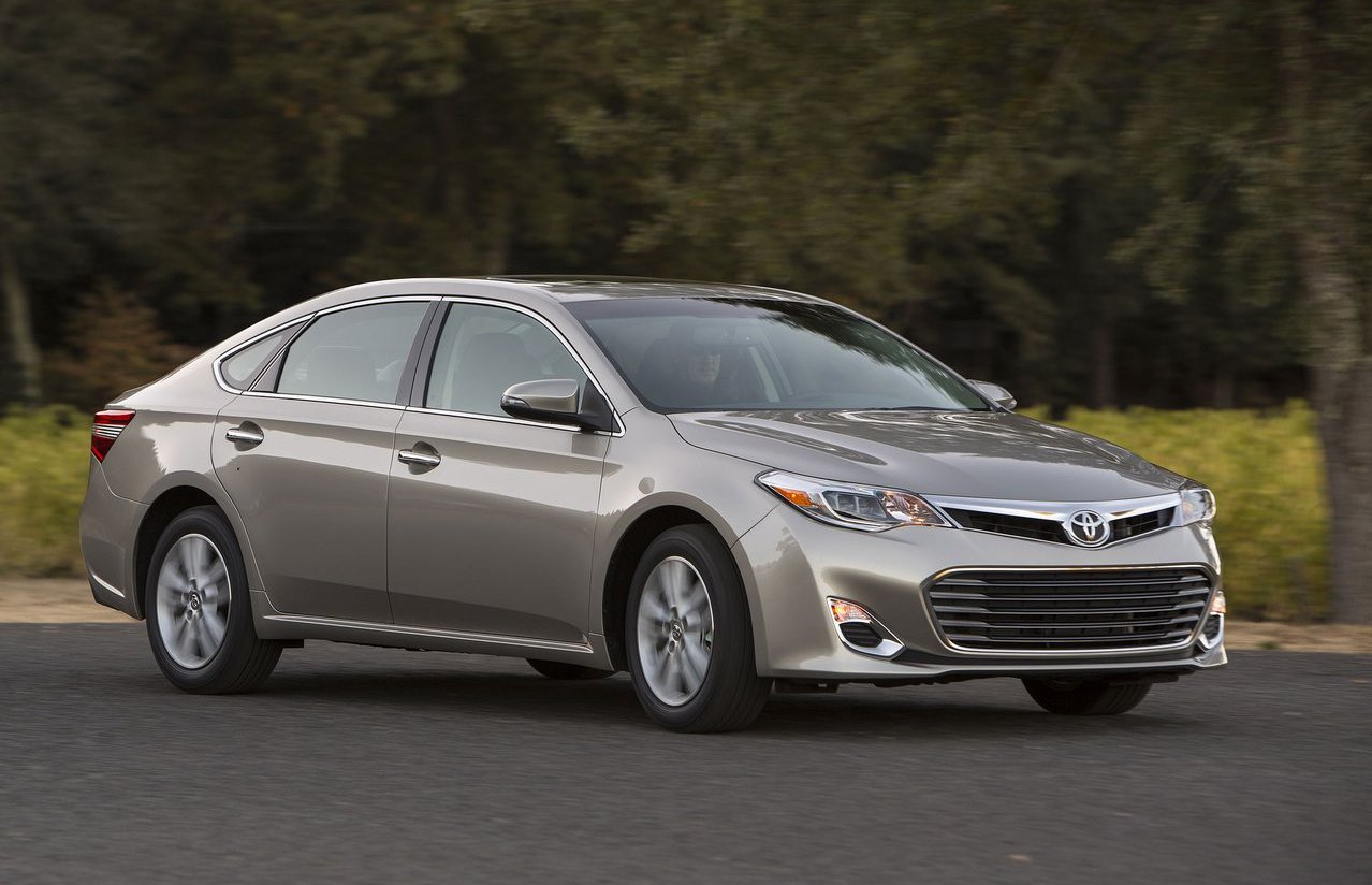 Toyota Avalon 2013: novità estetiche e tecniche