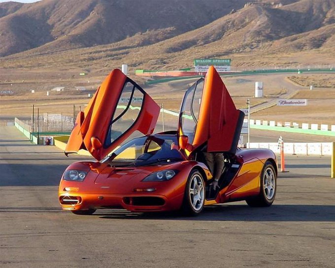 McLaren F1, un esemplare venduto ad un prezzo record