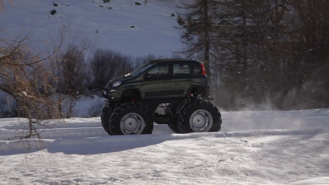 Fiat Panda Monster Truck, esiste davvero ed è protagonista di uno spot