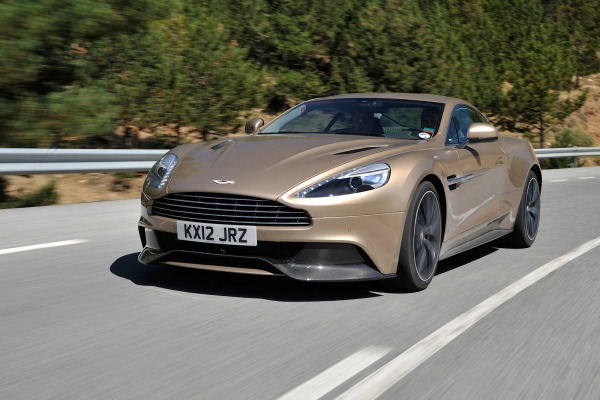 Aston Martin, una partnership con AMG?