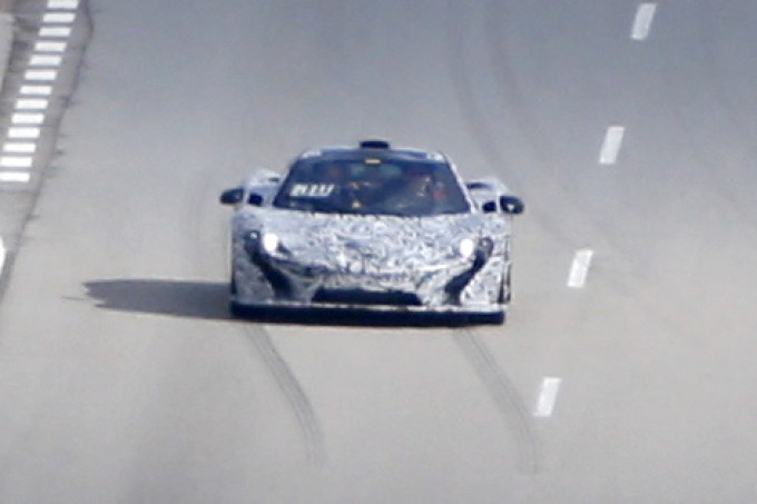 McLaren P1, eccola in un filmato, è quasi pronta a sfrecciare