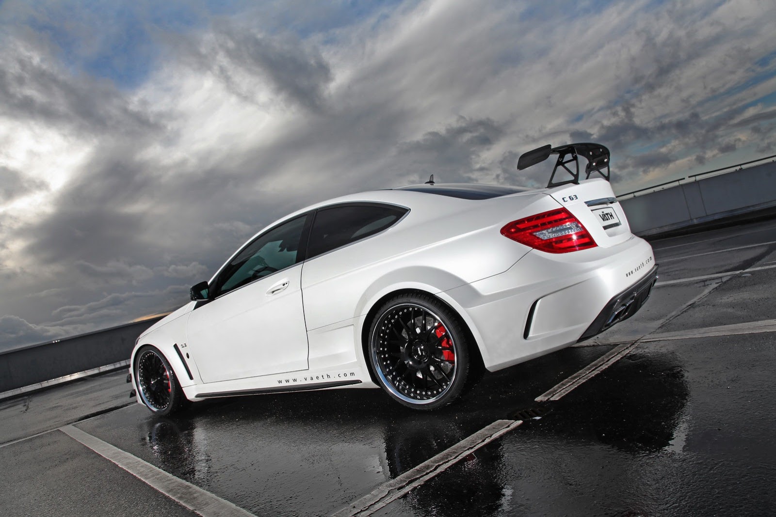 Mercedes C63 AMG Coupé Black Series: tuning estremo realizzato da Vath