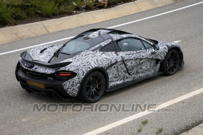 McLaren P1, nuove foto spia dell’edizione di serie