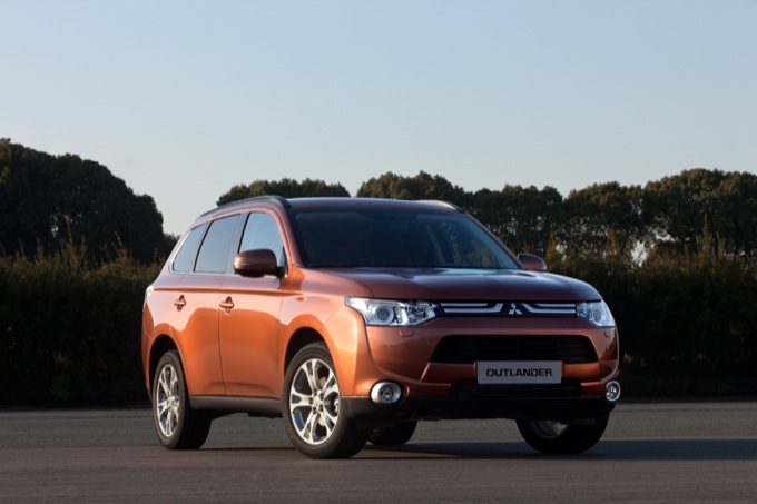 Mitsubishi Outlander PHEV sarà presentato al Salone di Ginevra