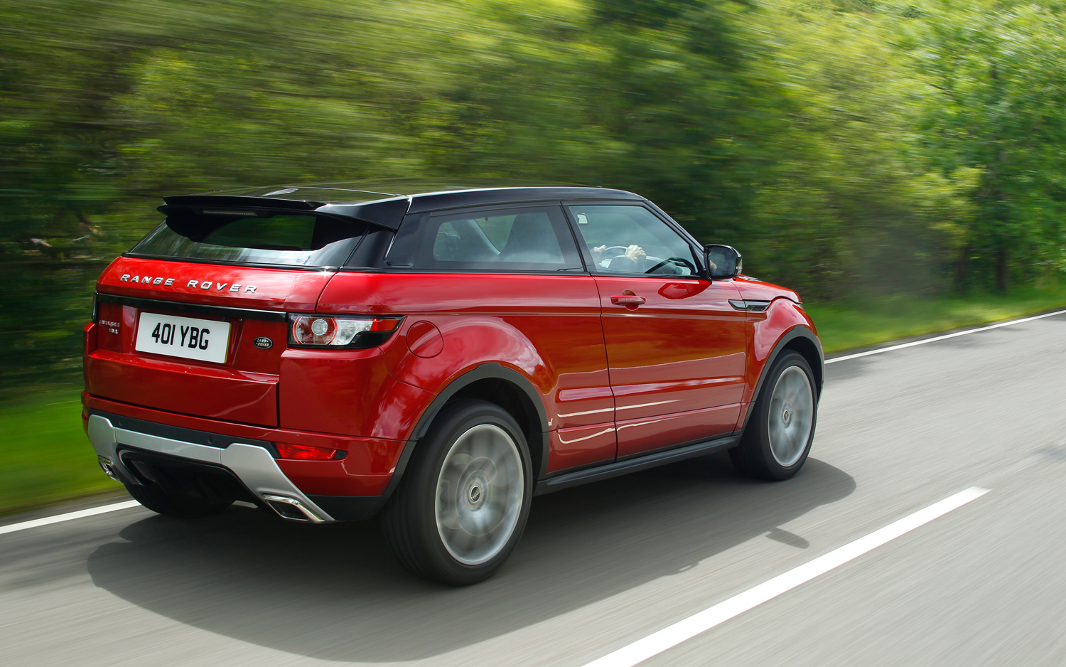 Range Rover Evoque 2013: tutte le qualità in un video