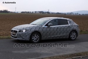 Mazda 3 2015, foto spia del futuro del Kodo Design