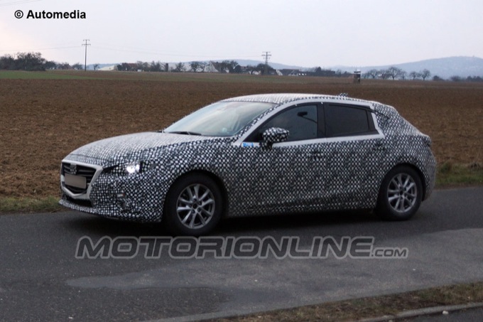 Mazda 3 2015, foto spia del futuro del Kodo Design