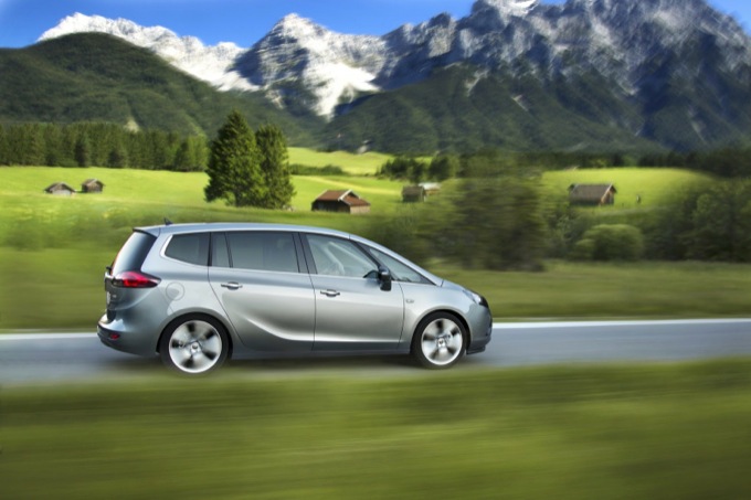 Opel Zafira Tourer 1.6 Turbodiesel Ecotec, ufficiale la presenza al Salone di Ginevra 2013