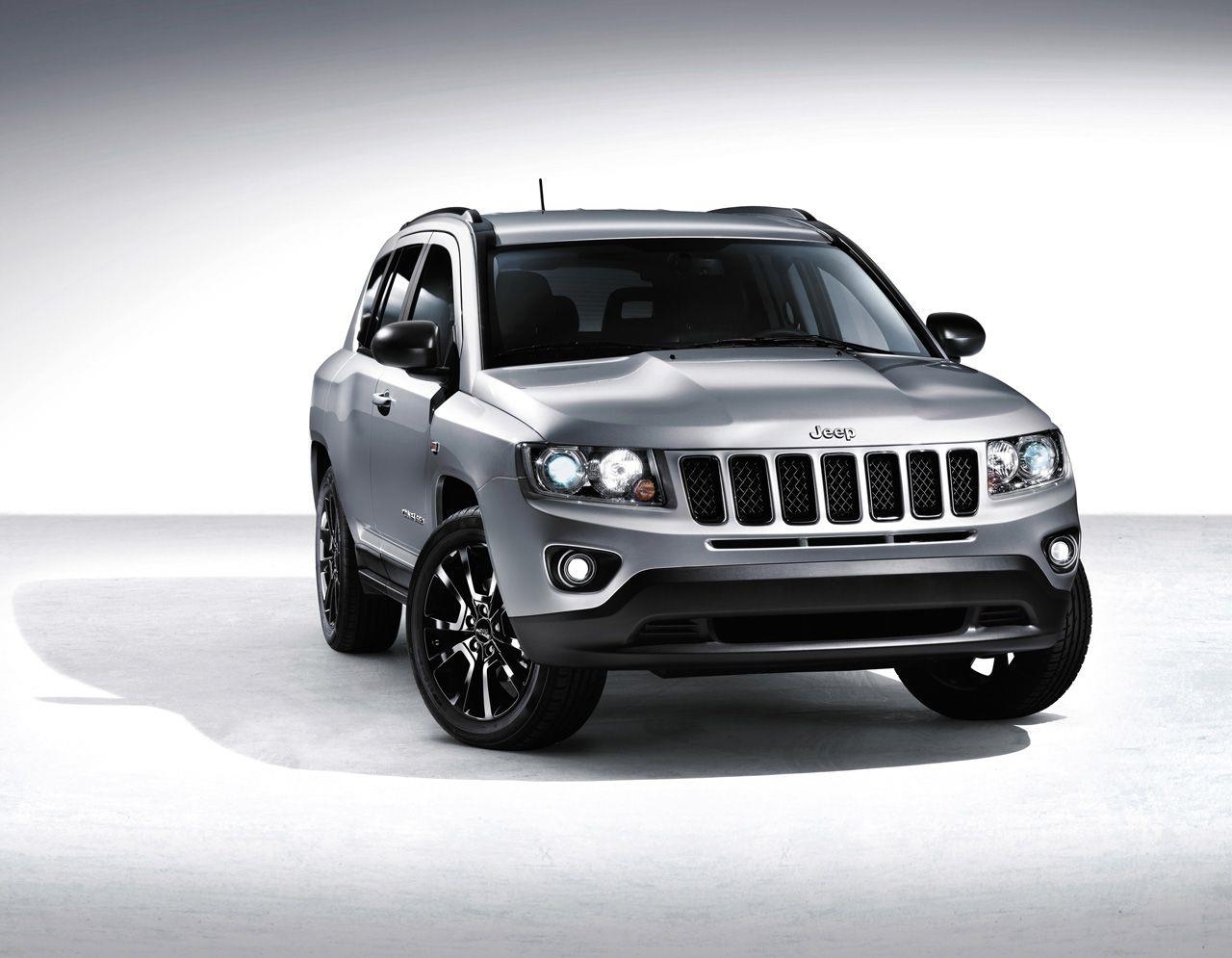 Jeep Compass Black Edition, una serie speciale per pochi