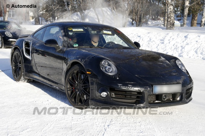 Porsche 911 Turbo, foto spia dei test scandinavi