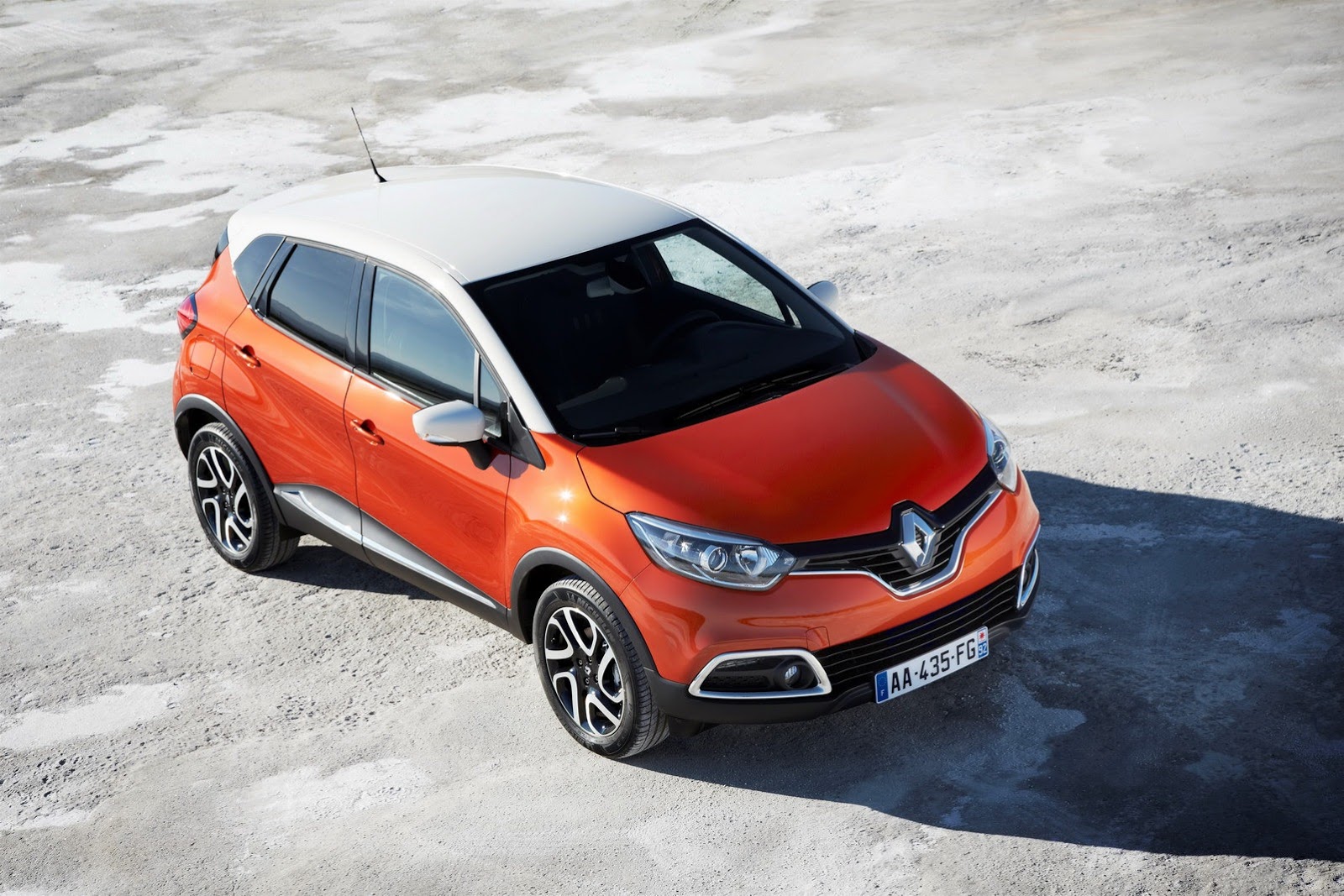 Renault, si pensa ad un Captur coupé/Espace crossover