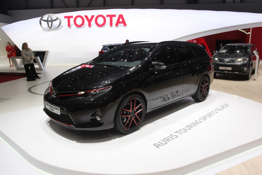 Toyota Auris Touring Sport, foto LIVE dal Palexpo di Ginevra