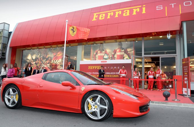 Ferrari Store nel Mondo: inaugurato quello di Las Rozas