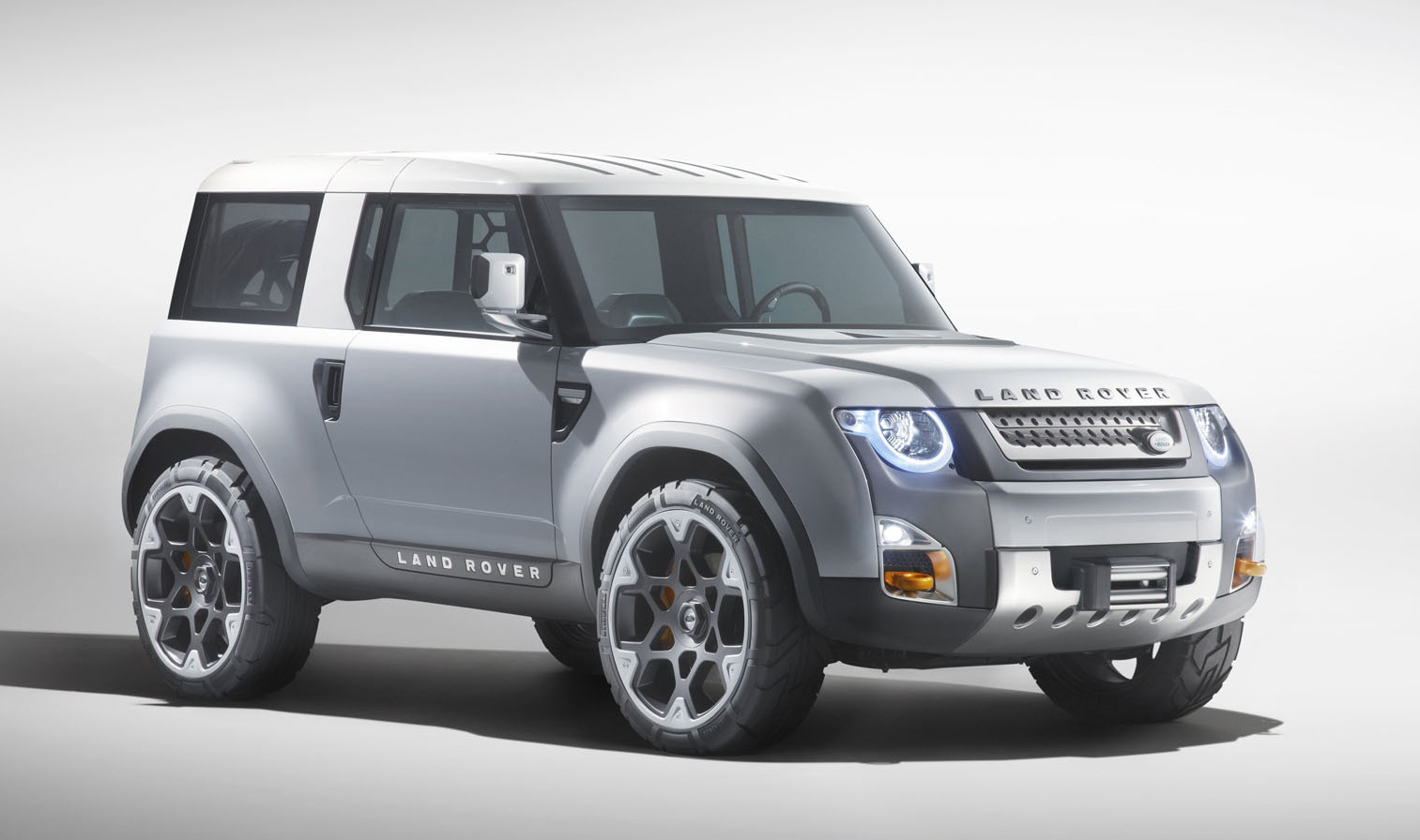 Land Rover, allo studio un SUV di piccole dimensioni