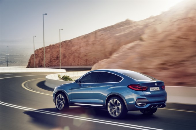 BMW X4 Concept, panoramica completa in due filmati