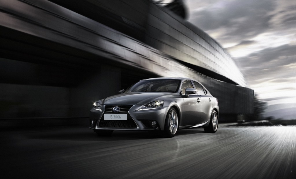 Lexus IS Hybrid: si parte dai 37.500 euro